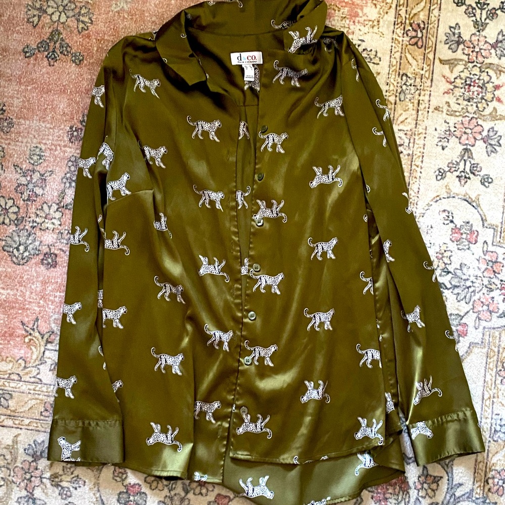 Green Blouse with leopards